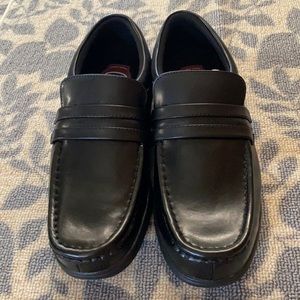 Dr Scholl’s Comfort cushion men’s shoe.  Size 12W. Black. Never worn.